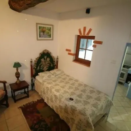 85 M² La Chapelle Fuer Fuenf Personen By Interhome * Le Tech