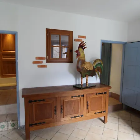 85 M² La Chapelle Fuer Fuenf Personen By Interhome דירה